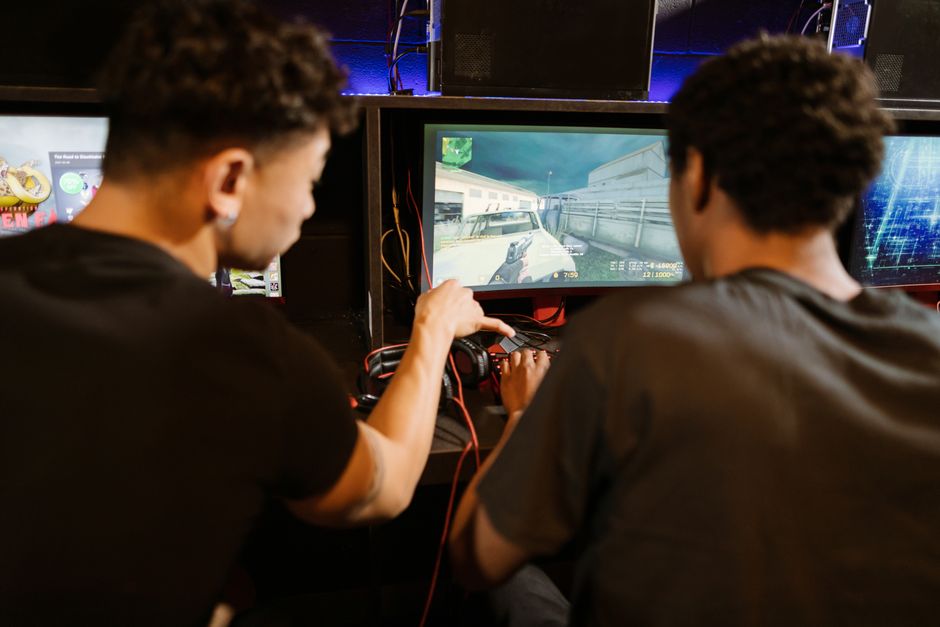 Раскидки гранат в CS2: как научиться играть в разы сильнее